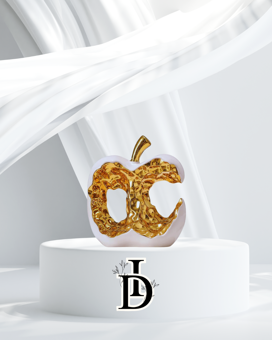 Sculpture Pomme Dorée en Céramique