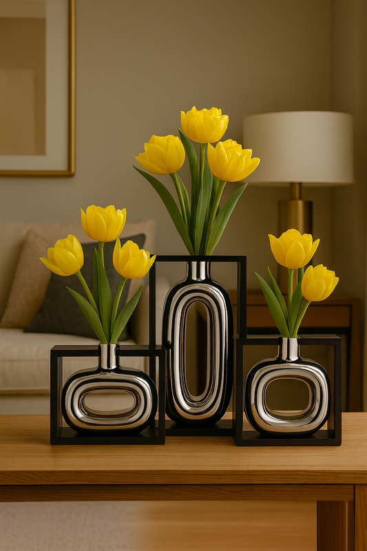 Vase en céramique argenté avec cadre creux