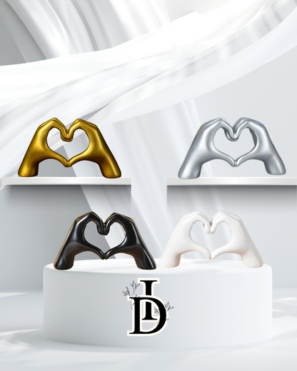 Statue Main Dorée en Forme de Cœur