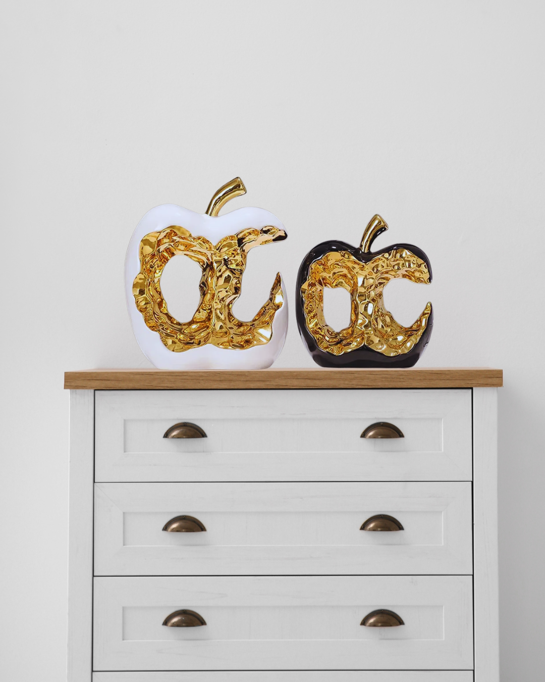 Sculpture Pomme Dorée en Céramique