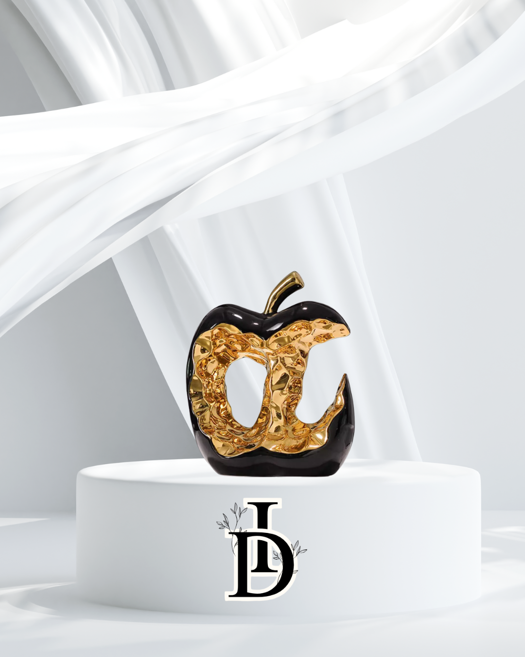 Sculpture Pomme Dorée en Céramique