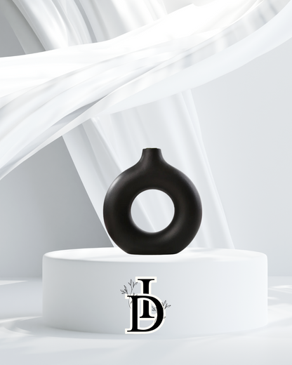 Vase Design Nordique en Céramique – Forme Circulaire Creuse