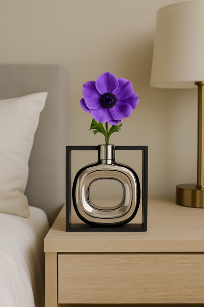 Vase en céramique argenté avec cadre creux