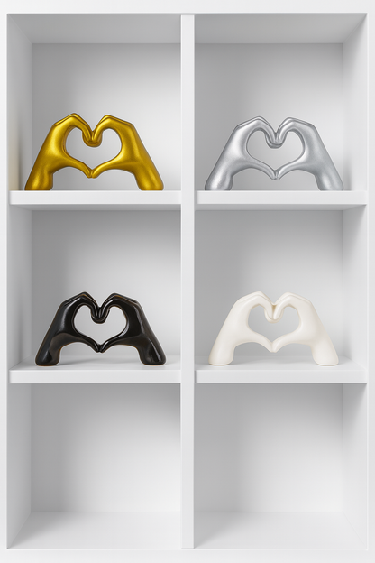 Statue Main Dorée en Forme de Cœur