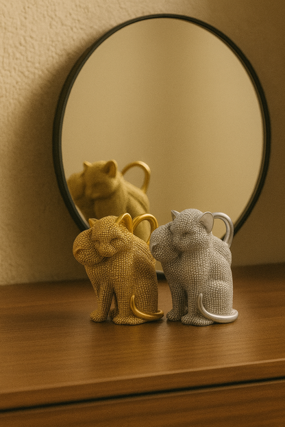 Paire de Chats Perlés Décoratifs en Résine